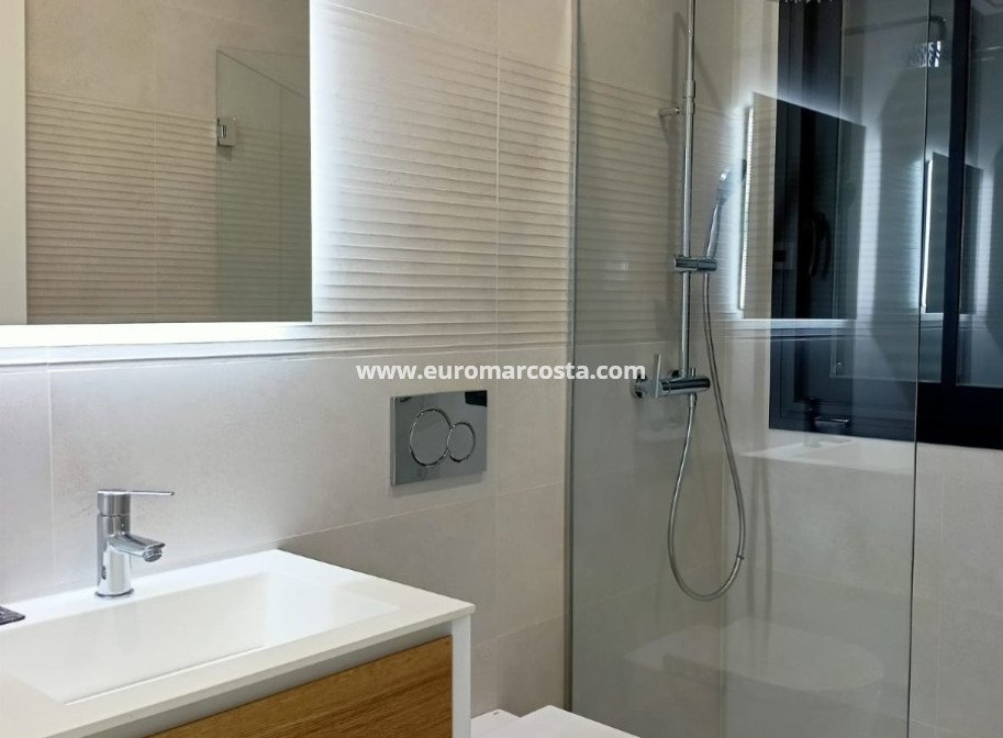 Venta - Villa - Orihuela Costa