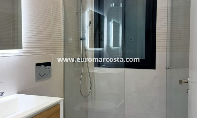 Venta - Villa - Orihuela Costa