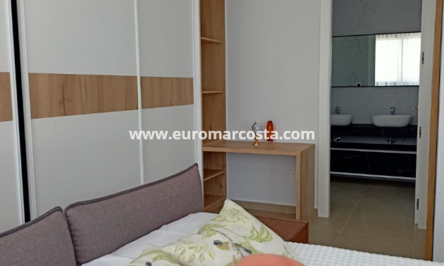 Venta - Villa - Orihuela Costa