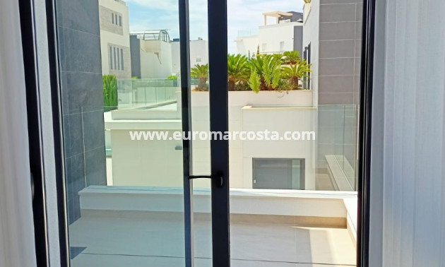 Venta - Villa - Orihuela Costa