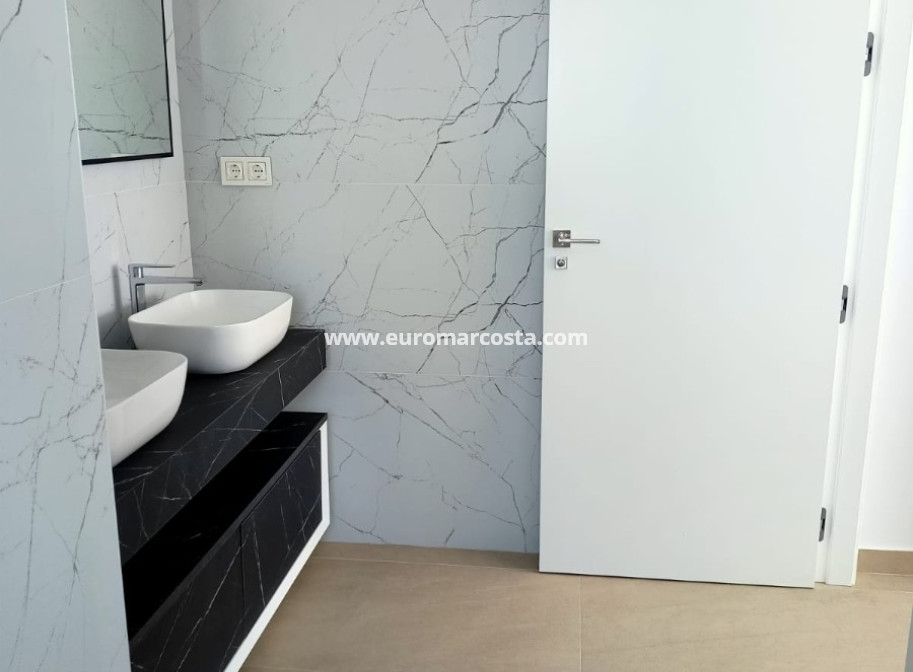 Venta - Villa - Orihuela Costa