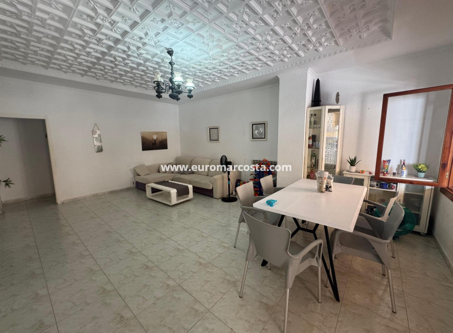 Objekte zum Wiederverkauf - Wohnung - Torrevieja - TORREVIEJA