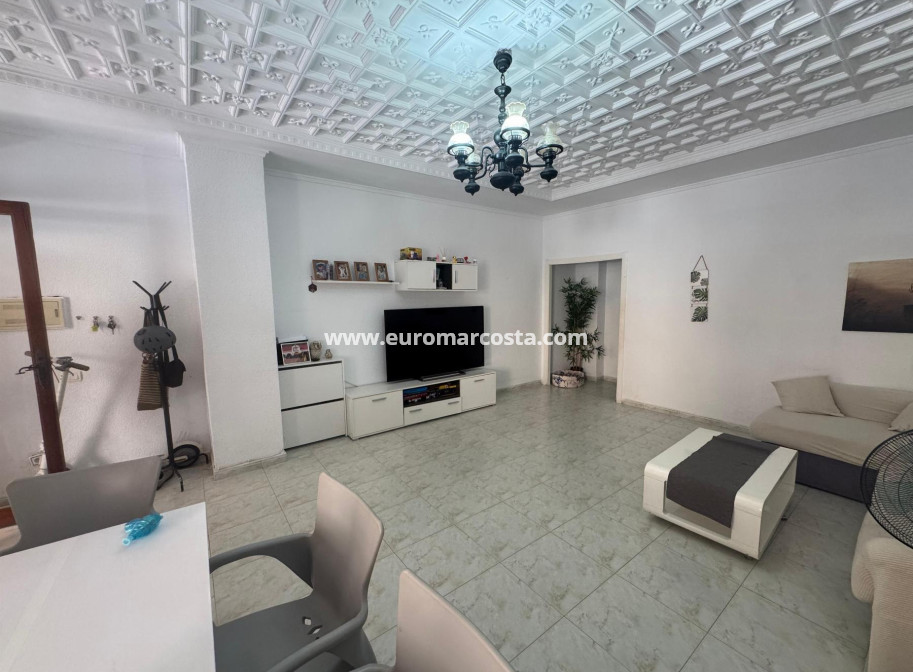 Objekte zum Wiederverkauf - Wohnung - Torrevieja - TORREVIEJA