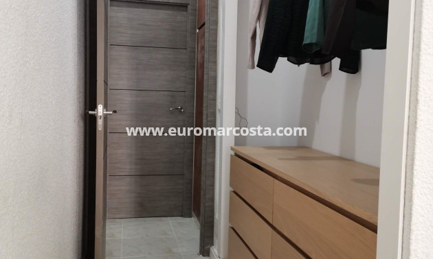 Objekte zum Wiederverkauf - Wohnung - Torrevieja - TORREVIEJA