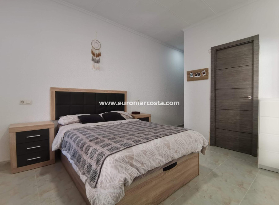 Objekte zum Wiederverkauf - Wohnung - Torrevieja - TORREVIEJA
