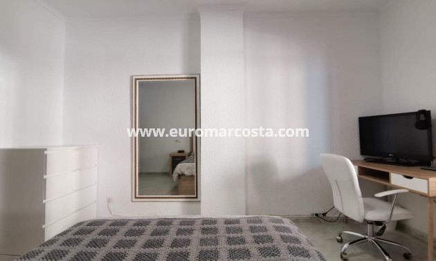 Objekte zum Wiederverkauf - Wohnung - Torrevieja - TORREVIEJA