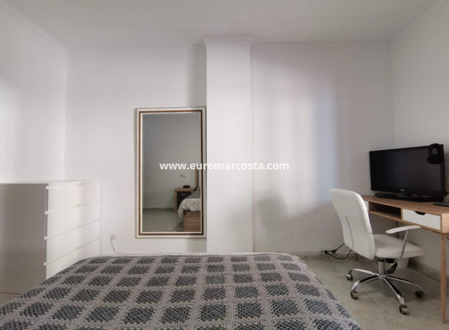 Objekte zum Wiederverkauf - Wohnung - Torrevieja - TORREVIEJA