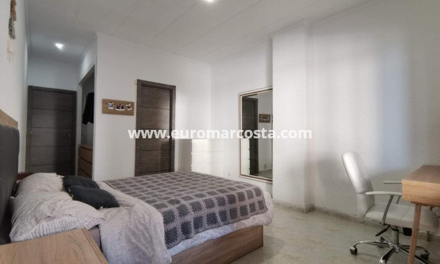 Objekte zum Wiederverkauf - Wohnung - Torrevieja - TORREVIEJA