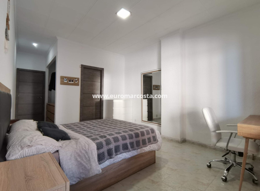 Objekte zum Wiederverkauf - Wohnung - Torrevieja - TORREVIEJA