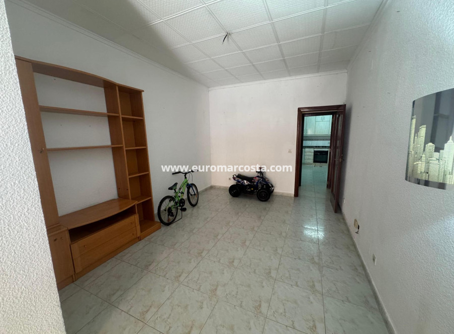 Objekte zum Wiederverkauf - Wohnung - Torrevieja - TORREVIEJA