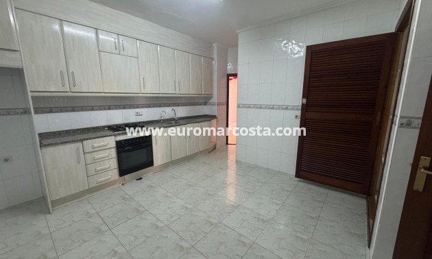 Objekte zum Wiederverkauf - Wohnung - Torrevieja - TORREVIEJA