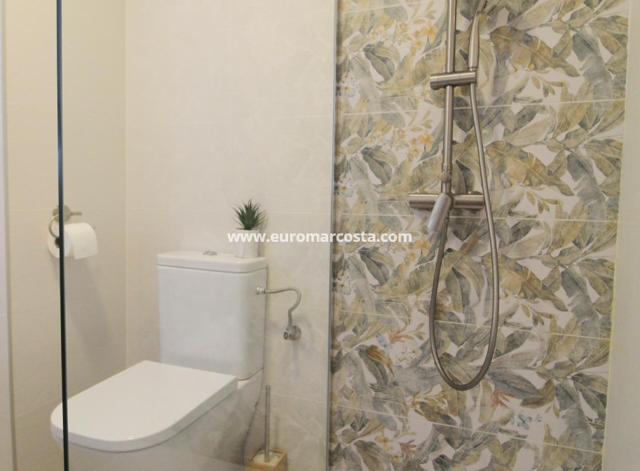Objekte zum Wiederverkauf - Wohnung - Torrevieja - TORREVIEJA