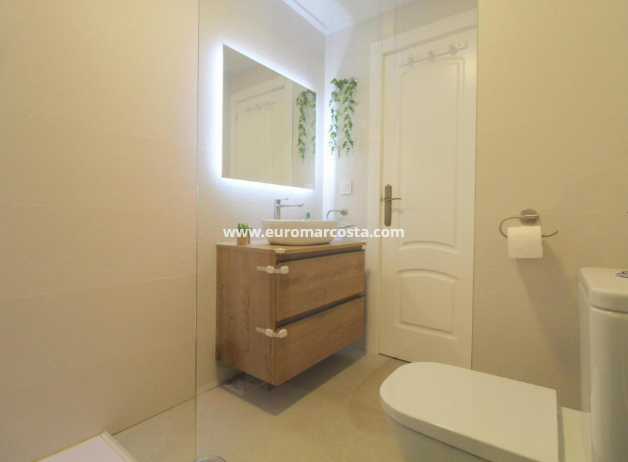 Objekte zum Wiederverkauf - Wohnung - Torrevieja - TORREVIEJA