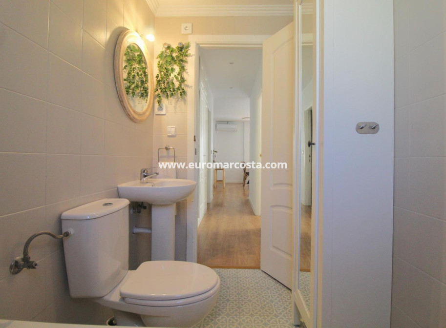 Objekte zum Wiederverkauf - Wohnung - Torrevieja - TORREVIEJA