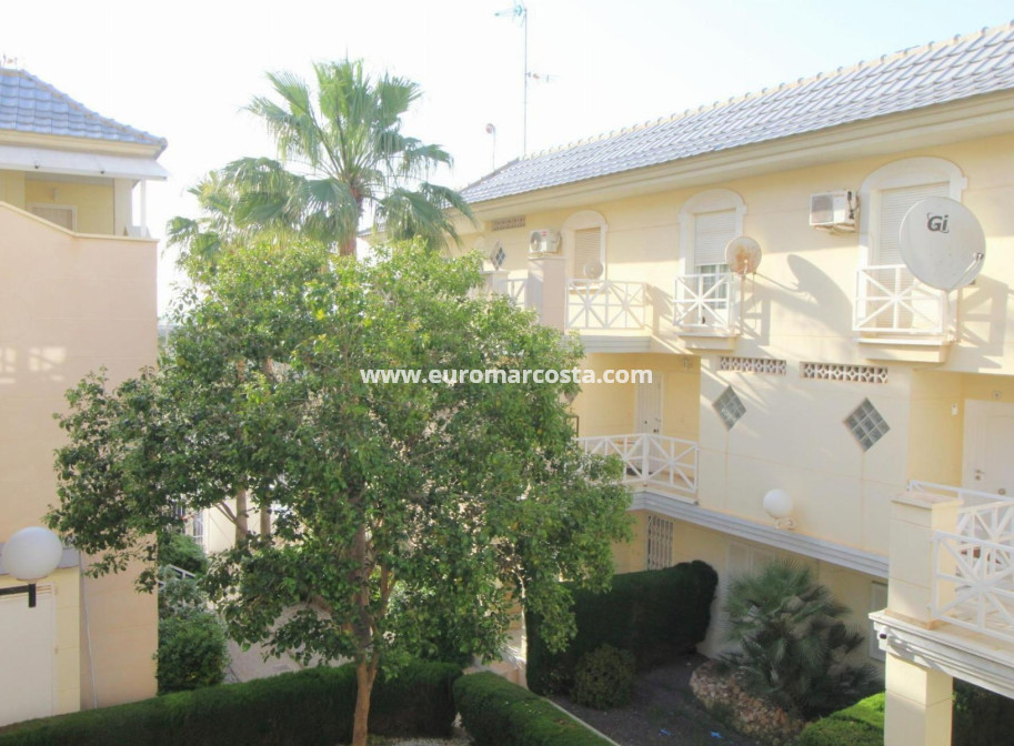 Objekte zum Wiederverkauf - Wohnung - Torrevieja - TORREVIEJA