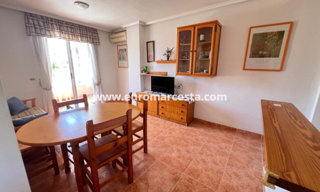 Objekte zum Wiederverkauf - Wohnung - Torrevieja Centro - TORREVIEJA
