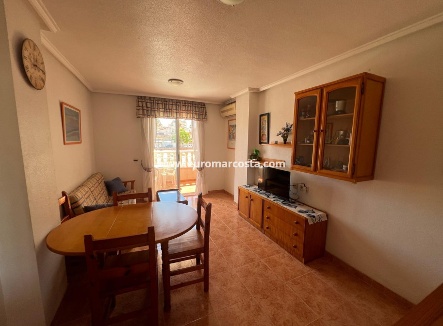 Objekte zum Wiederverkauf - Wohnung - Torrevieja Centro - TORREVIEJA