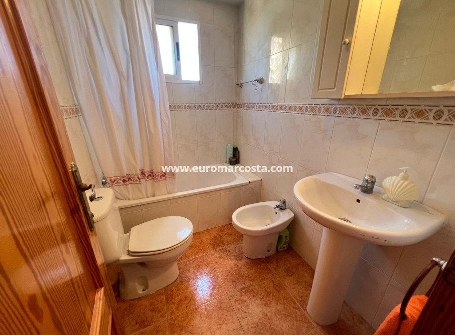 Objekte zum Wiederverkauf - Wohnung - Torrevieja Centro - TORREVIEJA
