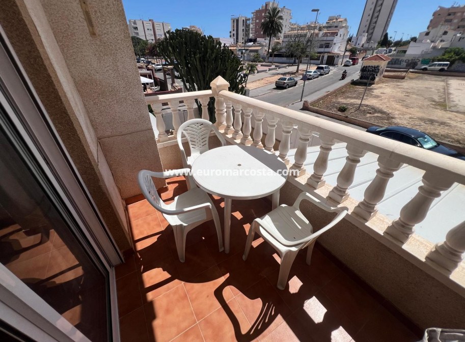 Objekte zum Wiederverkauf - Wohnung - Torrevieja Centro - TORREVIEJA