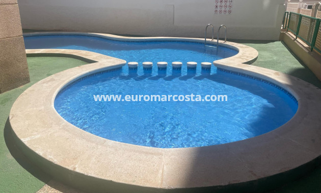 Objekte zum Wiederverkauf - Wohnung - Torrevieja Centro - TORREVIEJA