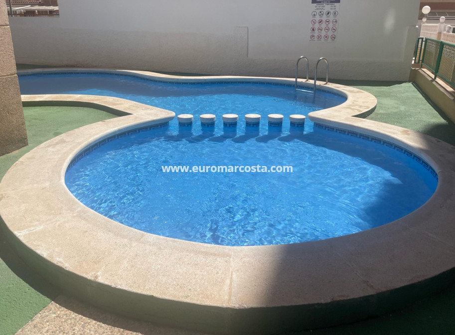 Objekte zum Wiederverkauf - Wohnung - Torrevieja Centro - TORREVIEJA