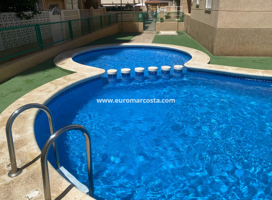 Objekte zum Wiederverkauf - Wohnung - Torrevieja Centro - TORREVIEJA