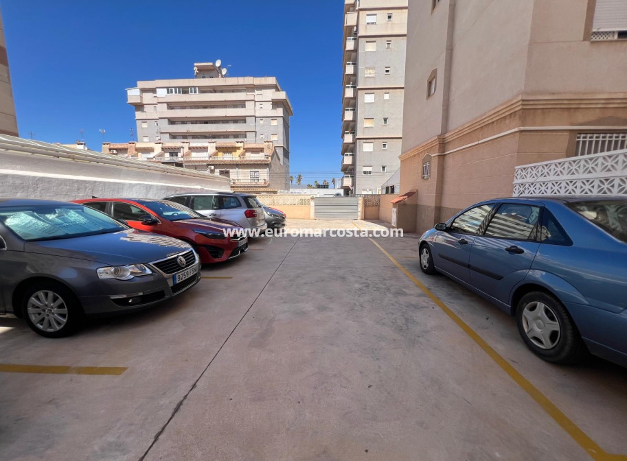 Objekte zum Wiederverkauf - Wohnung - Torrevieja Centro - TORREVIEJA