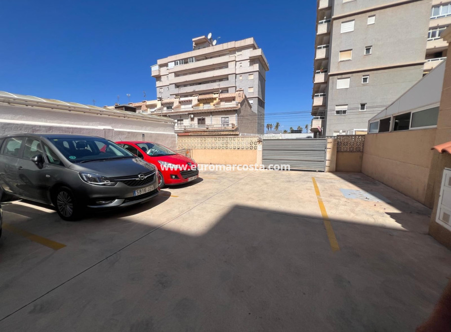 Objekte zum Wiederverkauf - Wohnung - Torrevieja Centro - TORREVIEJA