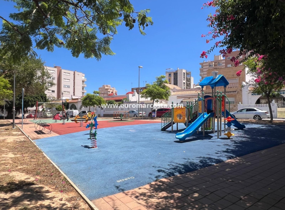 Objekte zum Wiederverkauf - Wohnung - Torrevieja Centro - TORREVIEJA