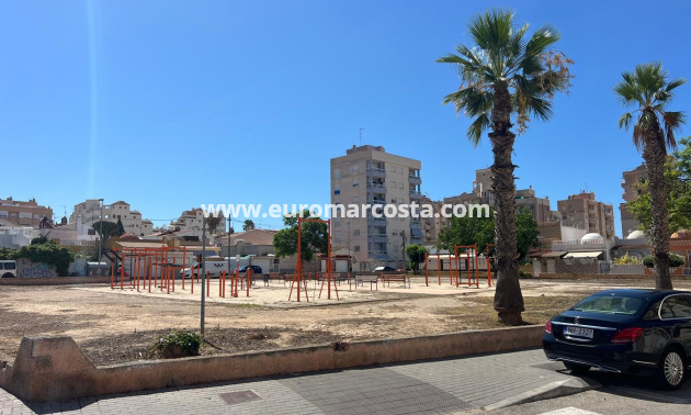Objekte zum Wiederverkauf - Wohnung - Torrevieja Centro - TORREVIEJA