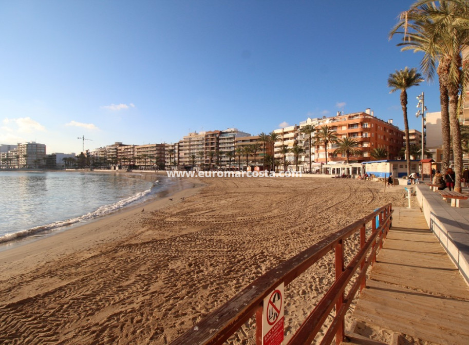Objekte zum Wiederverkauf - Wohnung - Torrevieja Centro - TORREVIEJA