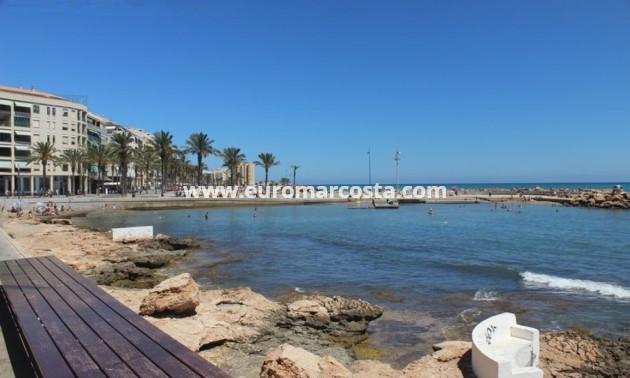 Objekte zum Wiederverkauf - Wohnung - Torrevieja Centro - TORREVIEJA