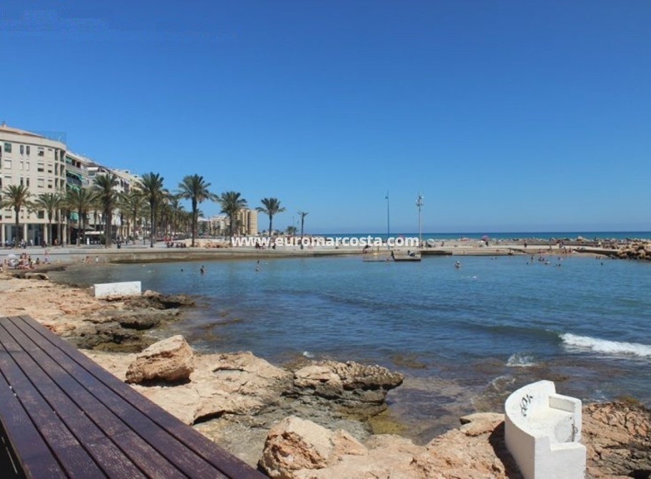 Objekte zum Wiederverkauf - Wohnung - Torrevieja Centro - TORREVIEJA
