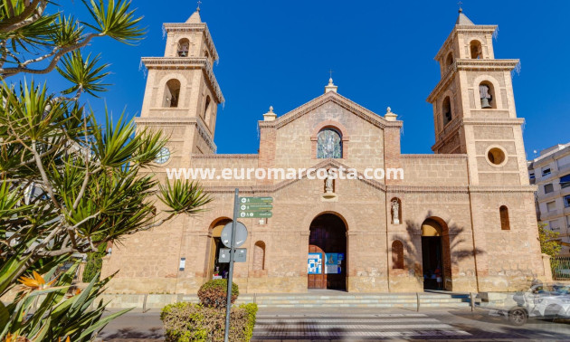 Objekte zum Wiederverkauf - Wohnung - Torrevieja Centro - TORREVIEJA