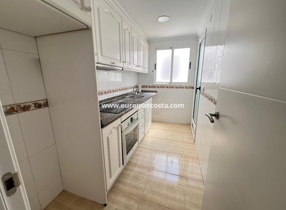 Sale - Apartment / flat - Guardamar del Segura