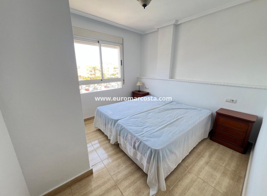 Sale - Apartment / flat - Guardamar del Segura