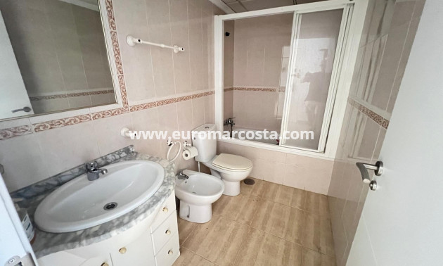 Sale - Apartment / flat - Guardamar del Segura