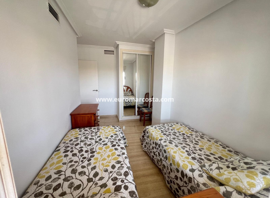 Sale - Apartment / flat - Guardamar del Segura