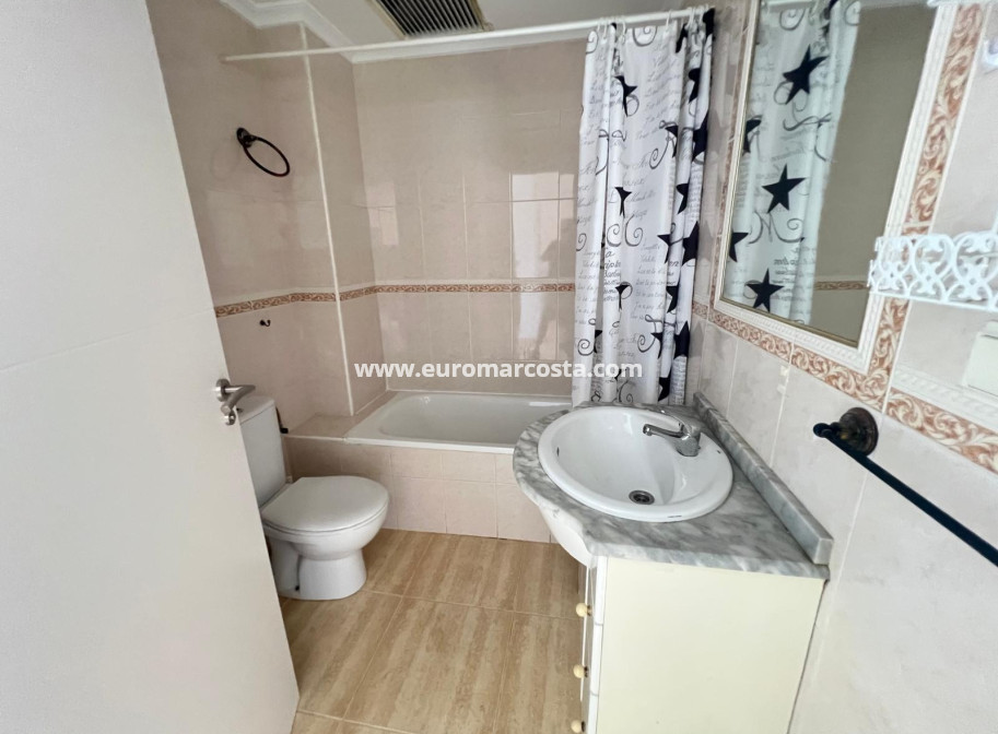 Sale - Apartment / flat - Guardamar del Segura