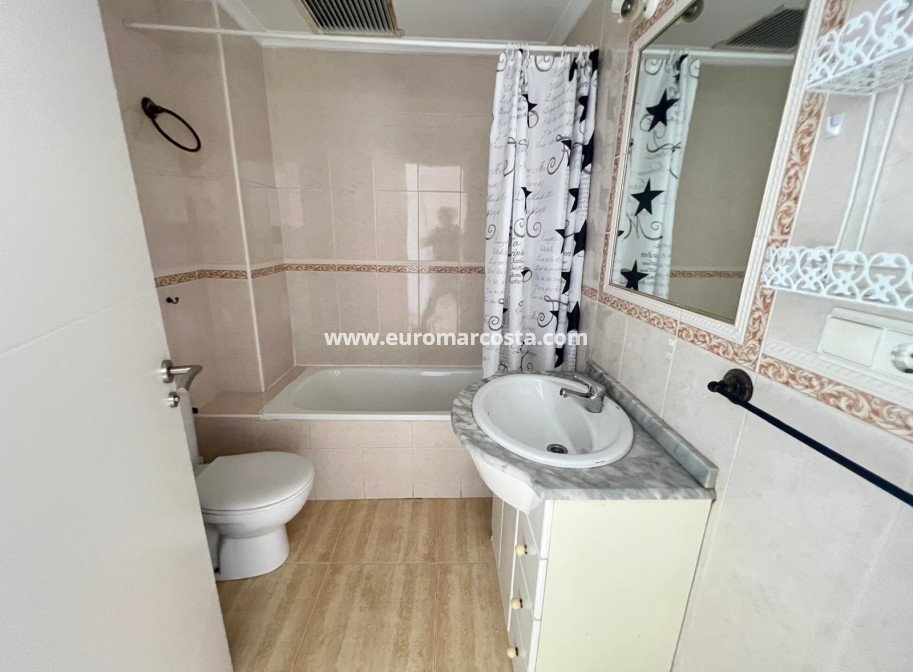 Sale - Apartment / flat - Guardamar del Segura