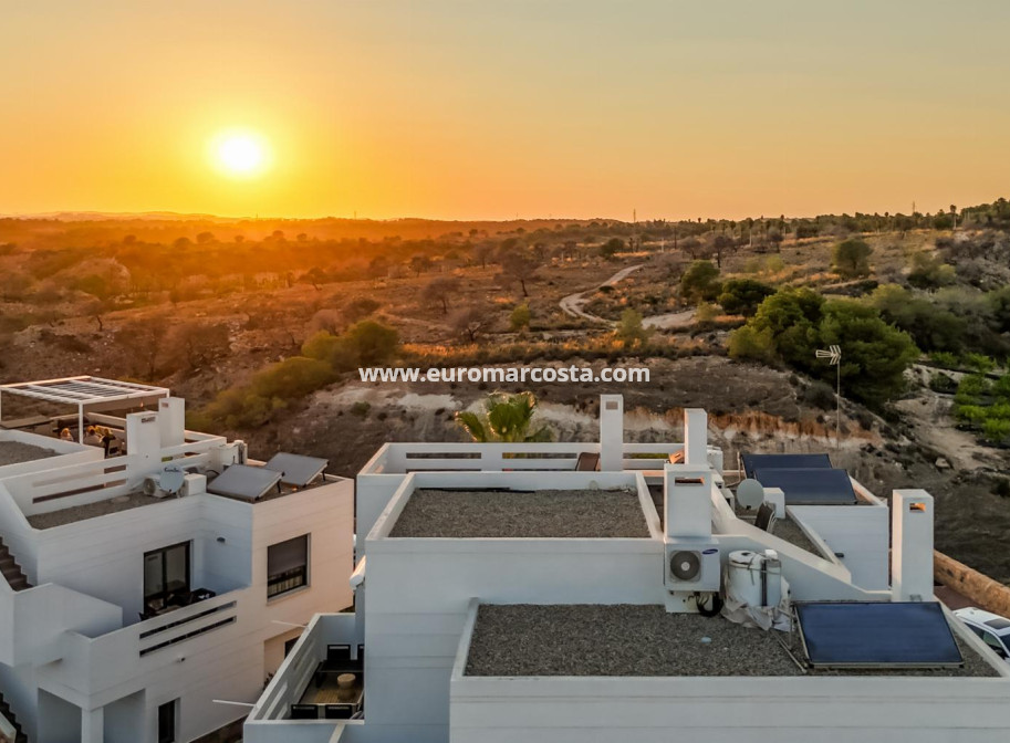 Sale - Apartment / flat - Orihuela Costa