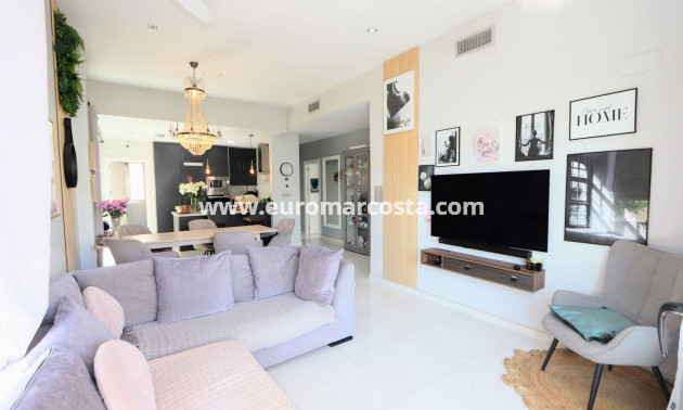Sale - Chalet - Orihuela Costa