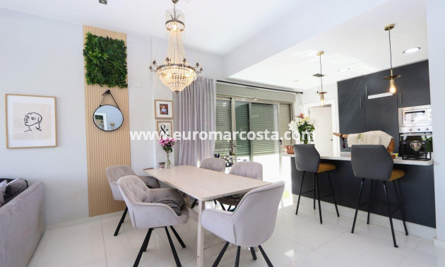 Sale - Chalet - Orihuela Costa