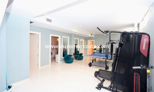 Sale - Chalet - Orihuela Costa