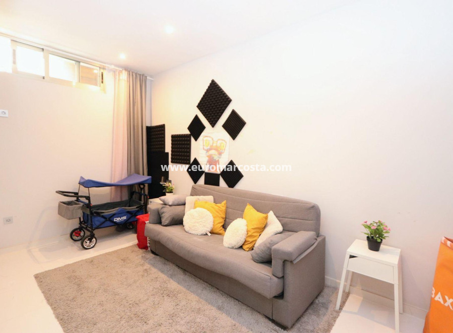 Sale - Chalet - Orihuela Costa