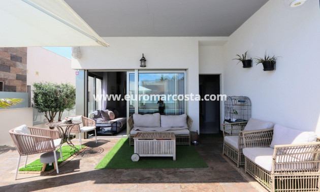 Sale - Chalet - Orihuela Costa