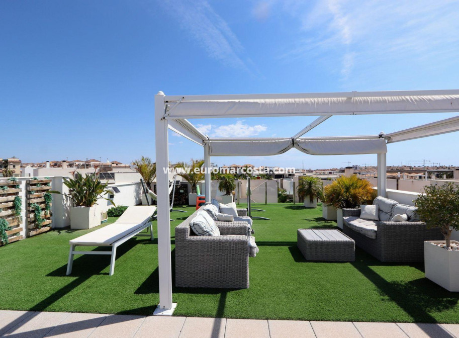 Sale - Chalet - Orihuela Costa