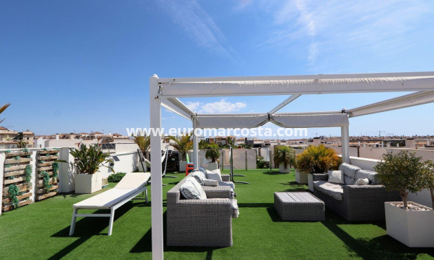 Sale - Chalet - Orihuela Costa