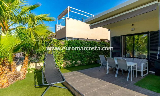 Sale - Chalet - Orihuela Costa