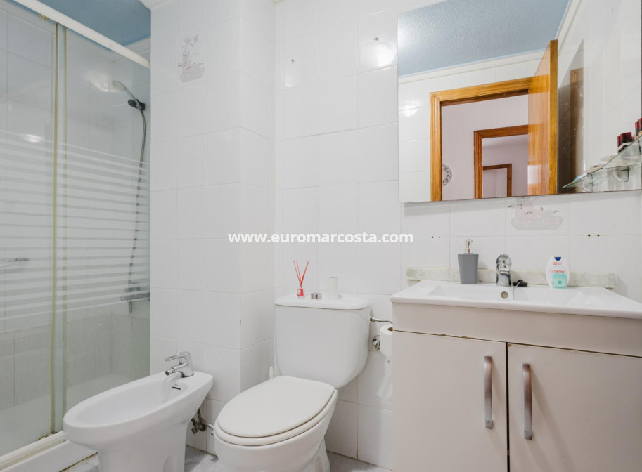 Venta - Apartamento / piso - Torrevieja - TORREVIEJA